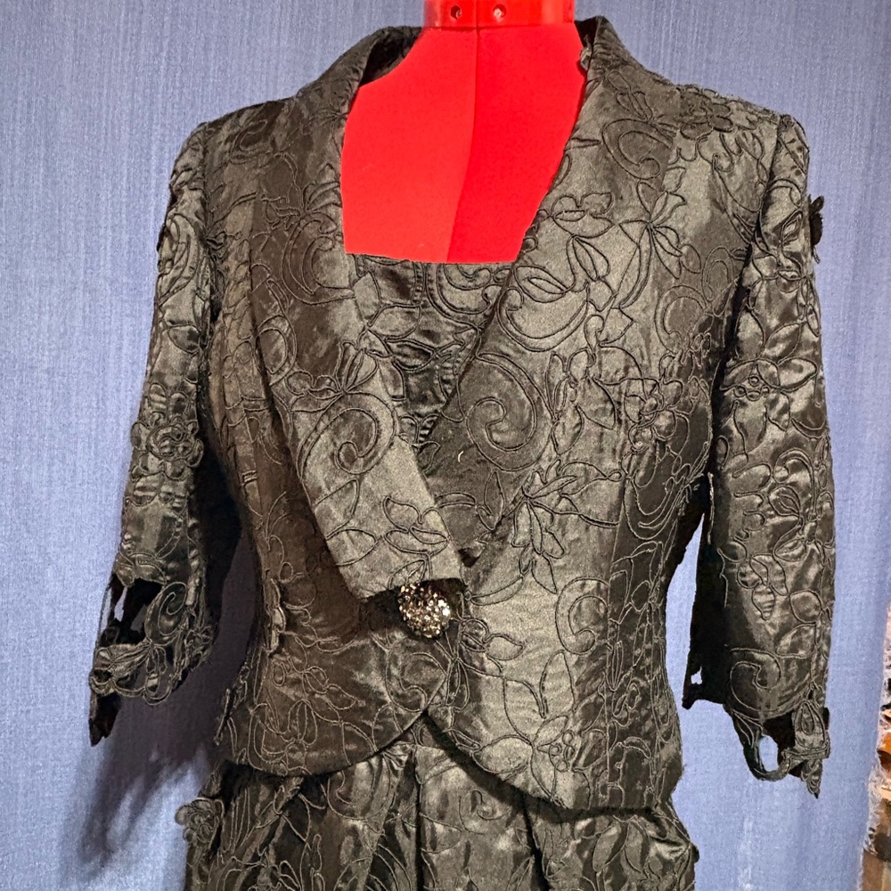 ROSS MAYER  #T214 3D flowers Pleated Short Jacket, Slim Sheath Dress #T214